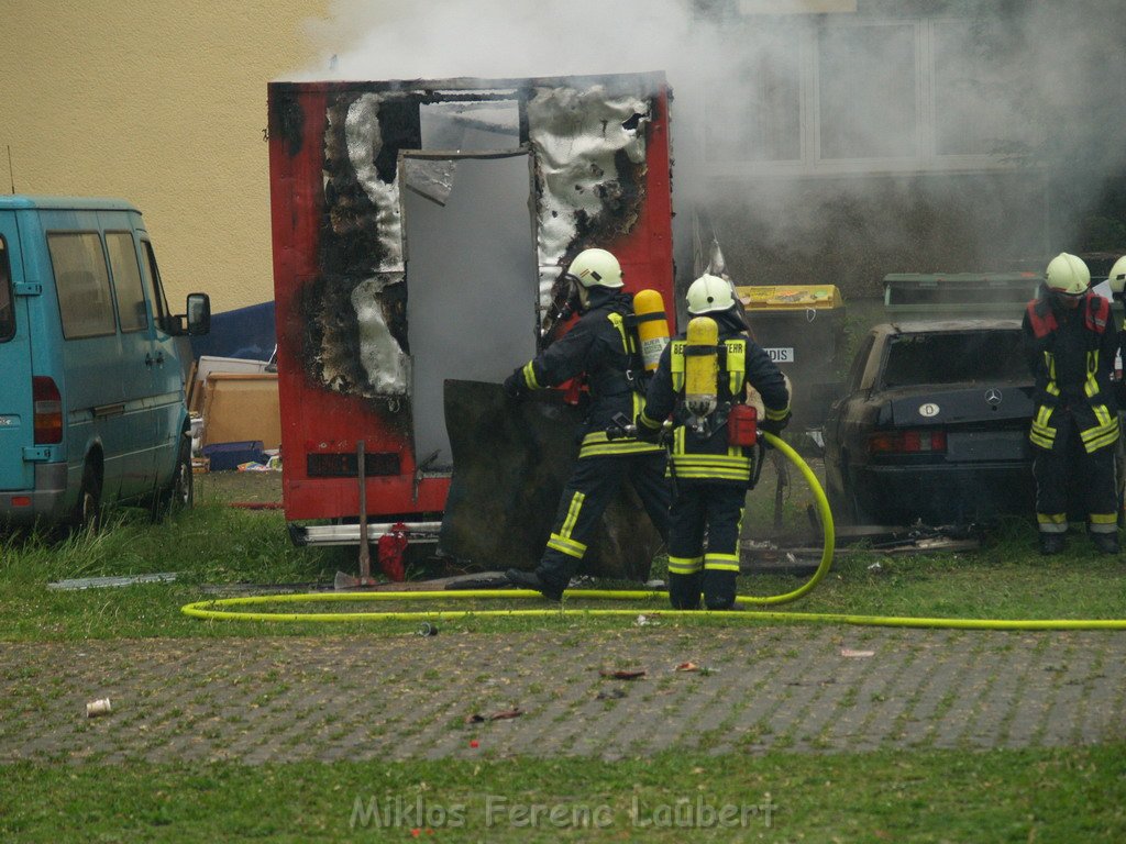 Brand Frittenwagen Pkw Koeln Vingst Passauerstr P08.JPG